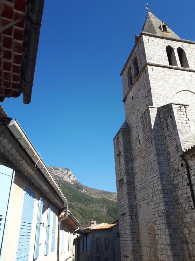 Les Mirabelles Chambres D'Hotes Sisteron Exteriör bild